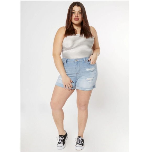 Rise Shortie Shorts Plus 